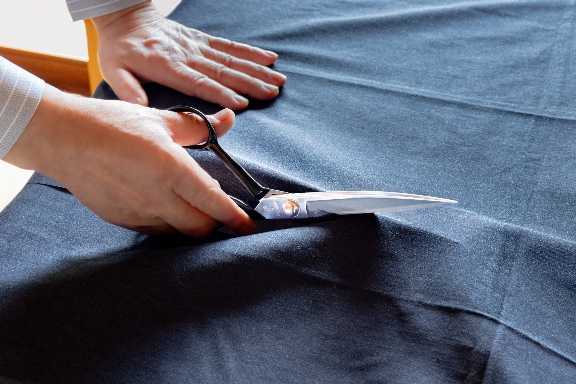 How to Choose the Perfect Sewing Scissors for Every Fabric