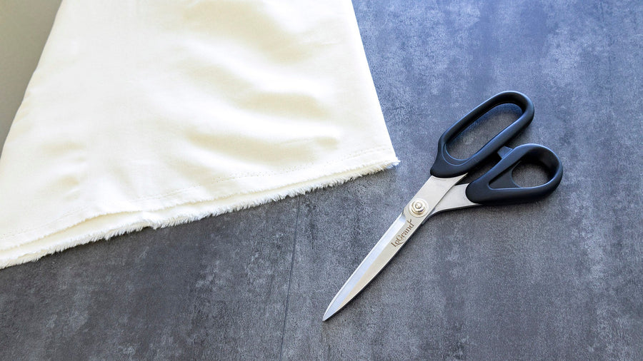 Understanding Fabric Grain Before Cutting