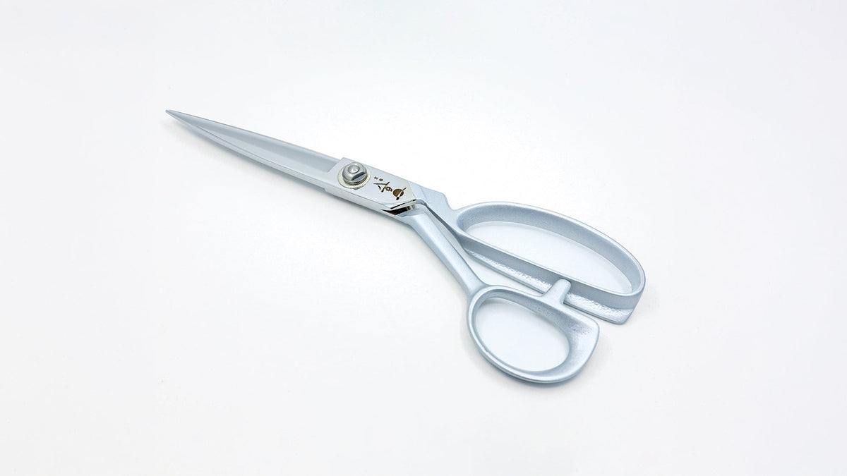 Why VG10 Steel Is Rare in Fabric Cutting Scissors