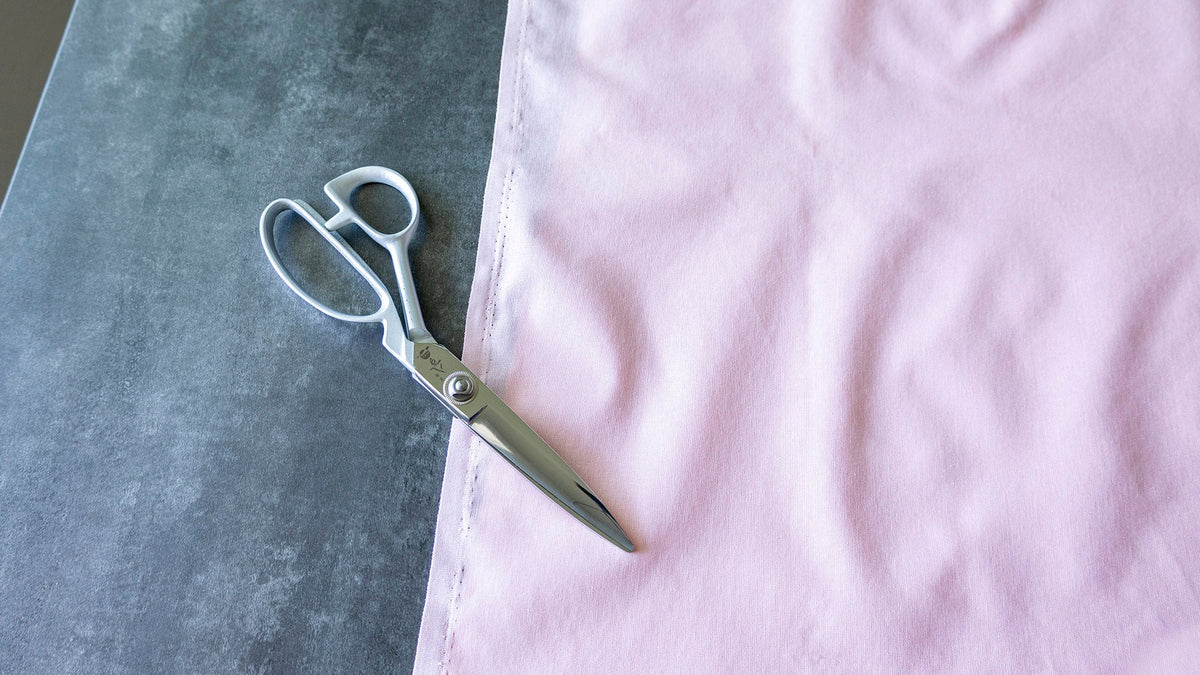Should Fabric Rest Before Cutting?