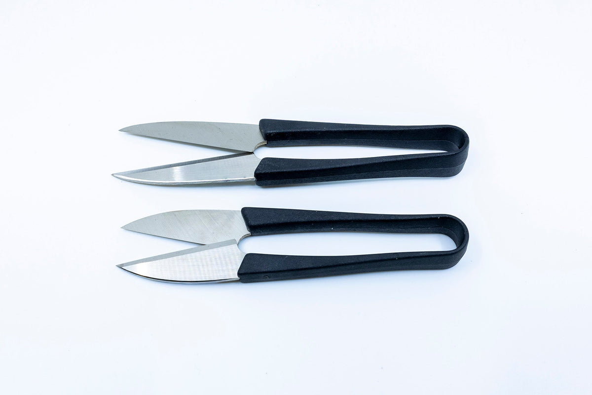 Short vs. Long Thread Snips: Which Is Easier to Use Around Buttons?
