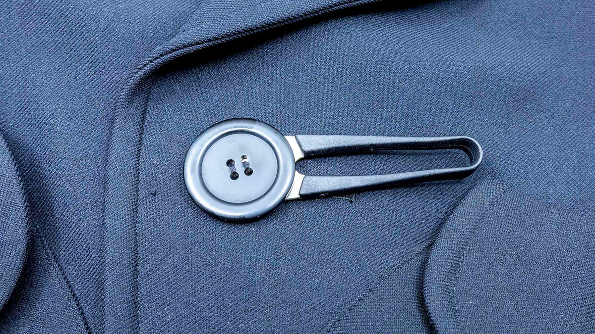 Are Longer Thread Snips Easier to Use Under a Large Coat Button?